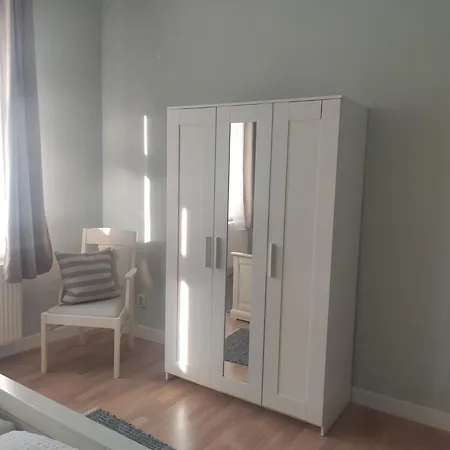 Grosszuegige Und Stilvolle Ferienwohnung, Ruhig In Der Altstadt Von Guestrow *